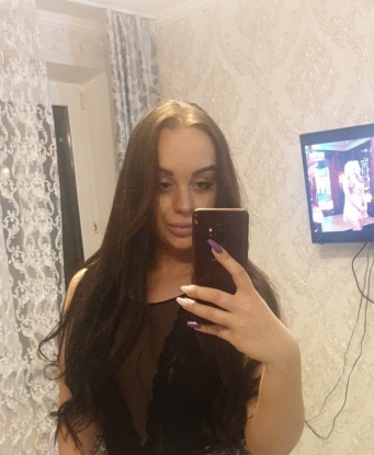 Живу в самом сердце Москвы, где создаю неповторимую атмосферу блаженства и роскоши. Мое обаяние и нежные прикосновения унесут тебя в мир наслаждения и искусства страсти. 👄
У меня в арсенале множество незабываемых услуг, которые окунут нас в море удовольствия. Мои красивые фото настоящие и отзывы оставлены довольными джентльменами, которые насладились каждой минутой проведенной со мной. 👯♀️
Со мной ты найдешь не только физическое удовлетворение, но и умиротворение для души. Воплоти свои самые тайные фантазии со мной, и я подарю тебе незабываемые эмоции и чувственное блаженство. 💃🏻
Доверься моим магическим рукам, и я пообещаю, что каждая встреча с мной будет самым ярким и захватывающим приключением в твоей жизни. Сделай шаг к настоящему удовольствию и позвони мне прямо сейчас! 💋 Карина