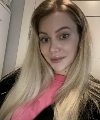 Живу в Москве, в самом сердце возбуждающего города. 💋
Мои услуги нацелены на то, чтобы удовлетворить твои самые интимные и сокровенные желания. Со мной ты сможешь испытать небывалый оргазм и окунуться в мир страсти и наслаждения.
У меня есть прекрасная коллекция фото, которые подтверждают мою красоту и сексуальность. Ты можешь увидеть, насколько гладкая и упругая моя кожа, а также насладиться моими изумительными формами.
Мои клиенты оставляют отзывы о моей работе - они говорят, что я идеальное сочетание страсти, нежности и опыта. Так что, если ты ищешь безупречное удовольствие в Москве, тогда я идеальный выбор для тебя. 💫
Сделай свою жизнь яркой и насыщенной, позвони мне прямо сейчас, и я сделаю все возможное, чтобы воплотить твои фантазии в реальность. Жду тебя, мой дорогой! 🔥 Люсенька